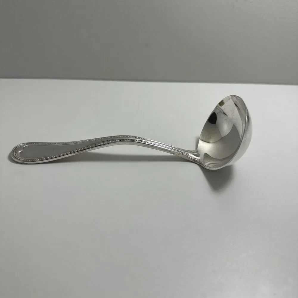 Reed & Barton Beaded English Gentry Silverplate solid gravy ladle 6-1/2